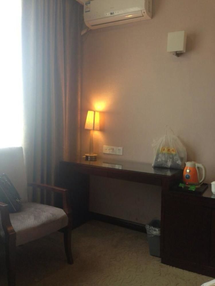 Chengdu Ronghome Hotel ภายนอก รูปภาพ