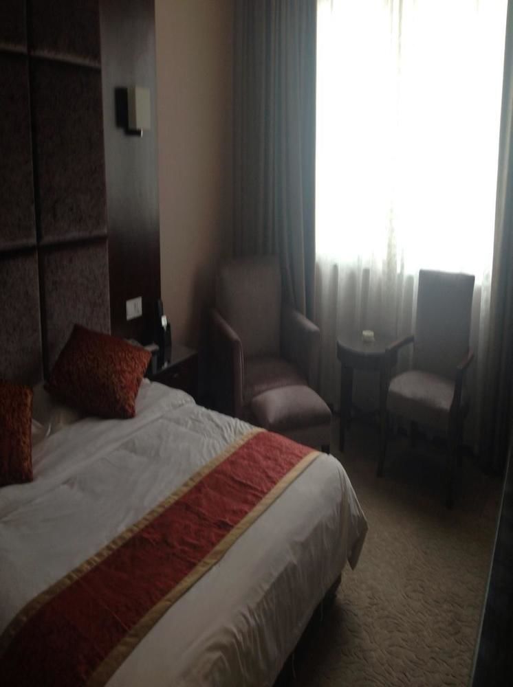 Chengdu Ronghome Hotel ภายนอก รูปภาพ
