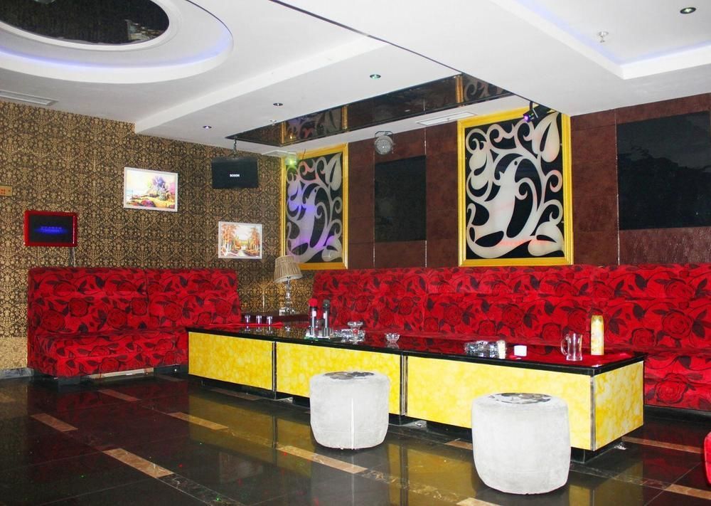 Chengdu Ronghome Hotel ภายนอก รูปภาพ