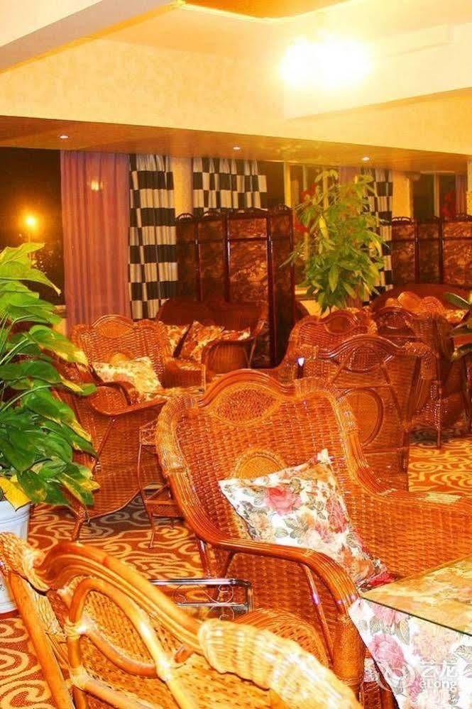 Chengdu Ronghome Hotel ภายนอก รูปภาพ